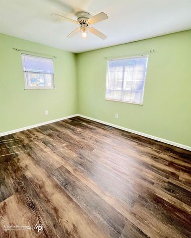 6323 Bluejay Drive, Flint, MI 48506