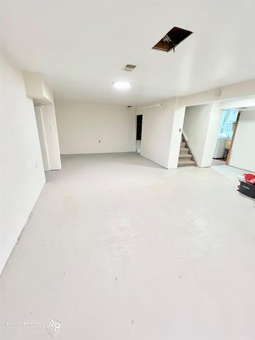 6323 Bluejay Drive, Flint, MI 48506