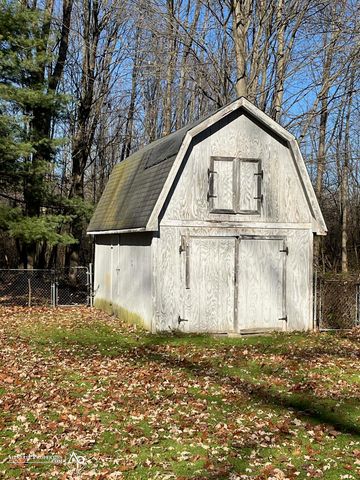 6323 Bluejay Drive, Flint, MI 48506