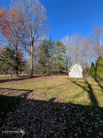 6323 Bluejay Drive, Flint, MI 48506