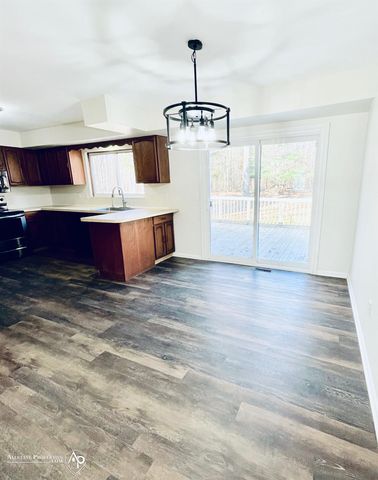 6323 Bluejay Drive, Flint, MI 48506