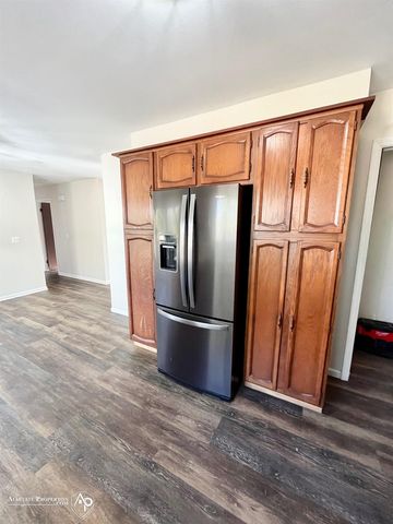 6323 Bluejay Drive, Flint, MI 48506