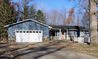 6323 Bluejay Drive, Flint, MI 48506