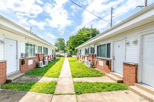 1068 Sutter Avenue, St Louis, MO 63130