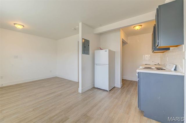 1068 Sutter Avenue, St Louis, MO 63130