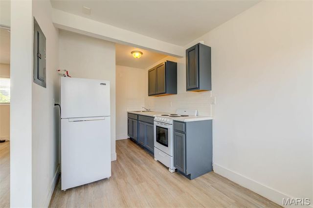 1068 Sutter Avenue, St Louis, MO 63130