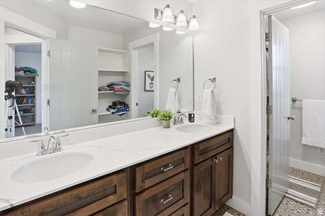 1009 E HIGH CREEK RD, Cove, UT 84320