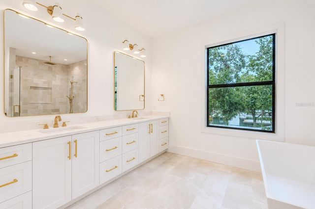 4608 W EL PRADO BOULEVARD, Tampa, FL 33629