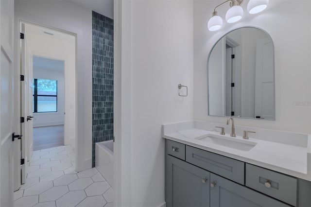 4608 W EL PRADO BOULEVARD, Tampa, FL 33629