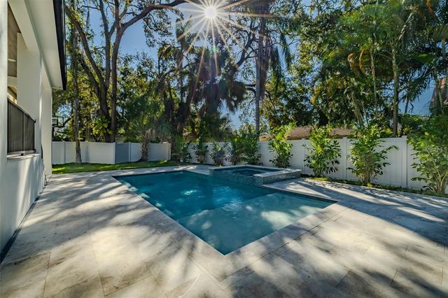 4608 W EL PRADO BOULEVARD, Tampa, FL 33629