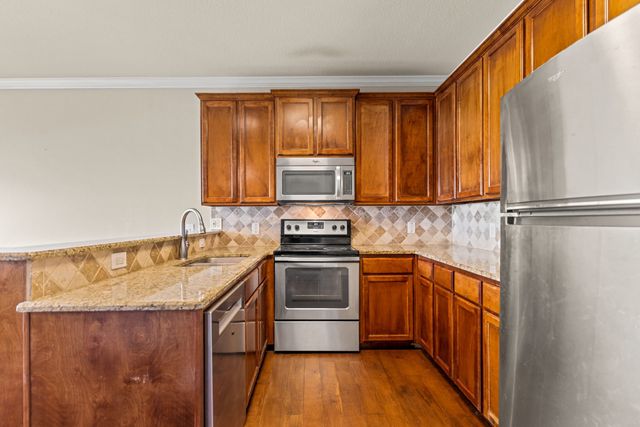 207 S Kealy Avenue, Lewisville, TX 75057
