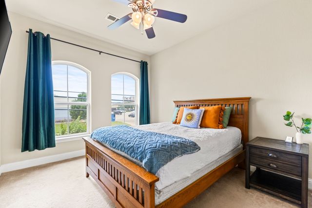 207 S Kealy Avenue, Lewisville, TX 75057