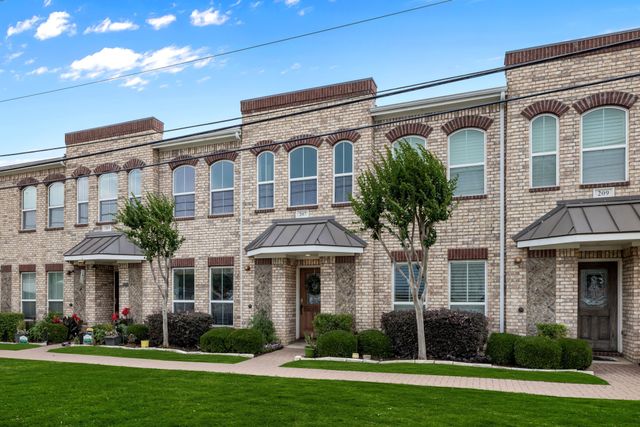 207 S Kealy Avenue, Lewisville, TX 75057