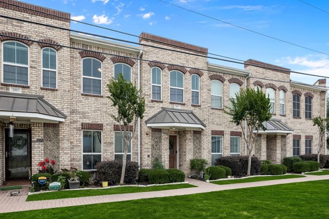 207 S Kealy Avenue, Lewisville, TX 75057