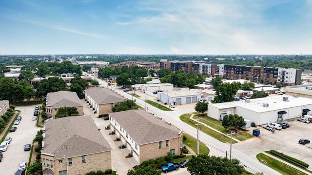 207 S Kealy Avenue, Lewisville, TX 75057