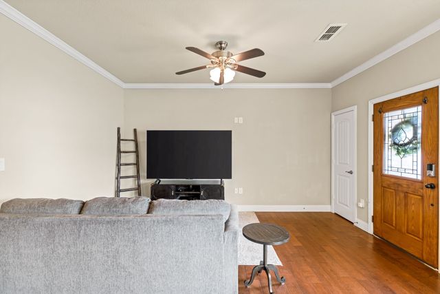 207 S Kealy Avenue, Lewisville, TX 75057