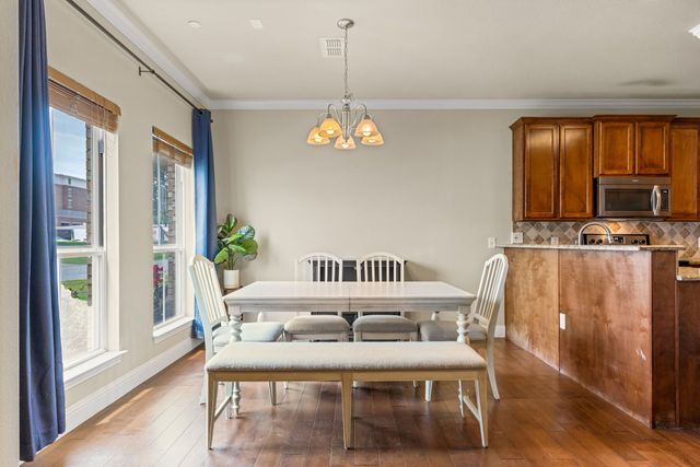 207 S Kealy Avenue, Lewisville, TX 75057