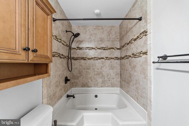 401 PARK PLACE DR, Cherry Hill, NJ 08002