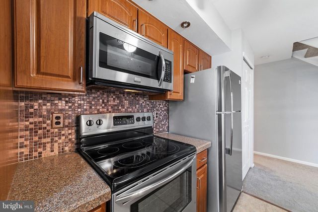 401 PARK PLACE DR, Cherry Hill, NJ 08002