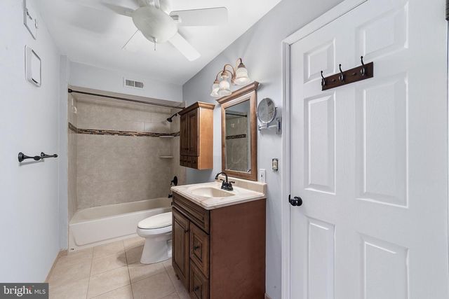 401 PARK PLACE DR, Cherry Hill, NJ 08002