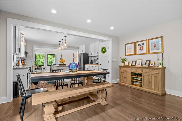 1611 Woodland Road, New Albany, IN 47150
