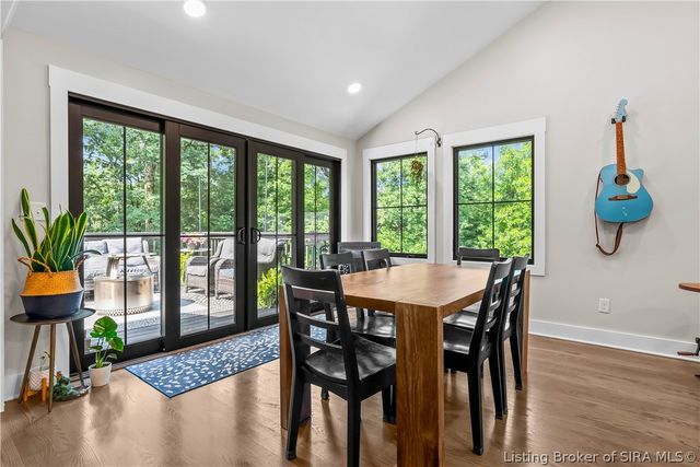 1611 Woodland Road, New Albany, IN 47150