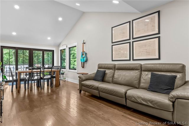 1611 Woodland Road, New Albany, IN 47150