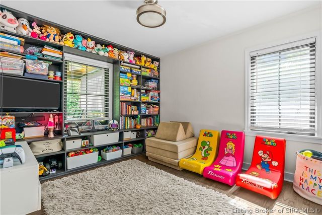 1611 Woodland Road, New Albany, IN 47150