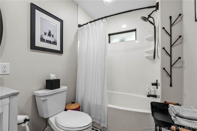 1611 Woodland Road, New Albany, IN 47150