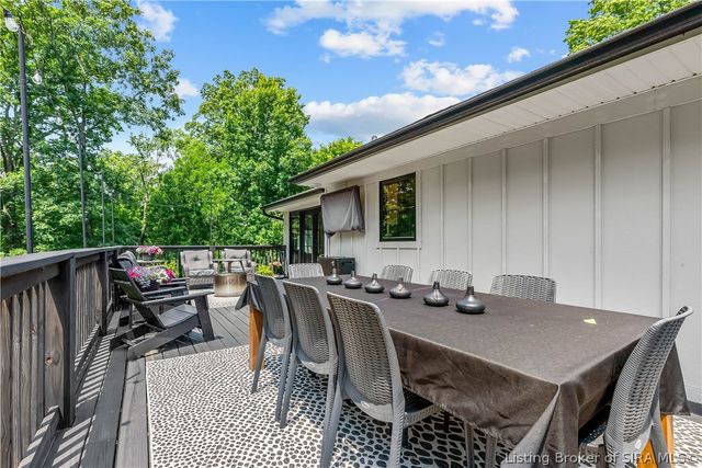 1611 Woodland Road, New Albany, IN 47150