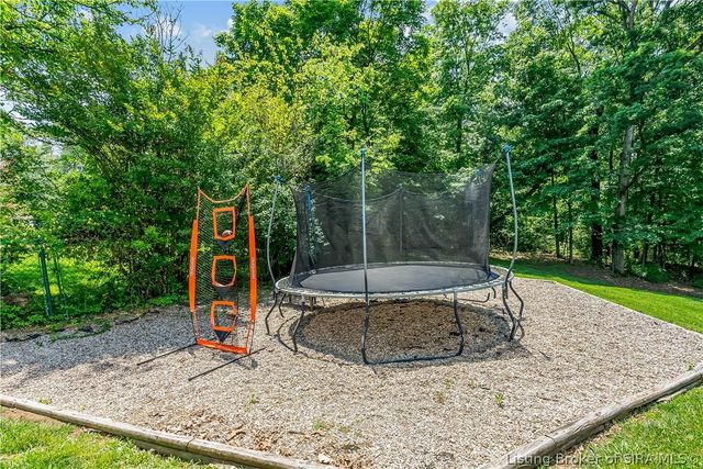 1611 Woodland Road, New Albany, IN 47150