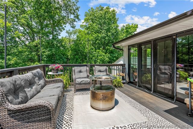 1611 Woodland Road, New Albany, IN 47150