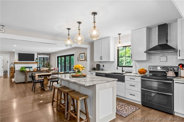 1611 Woodland Road, New Albany, IN 47150