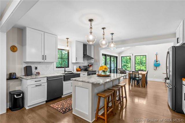 1611 Woodland Road, New Albany, IN 47150