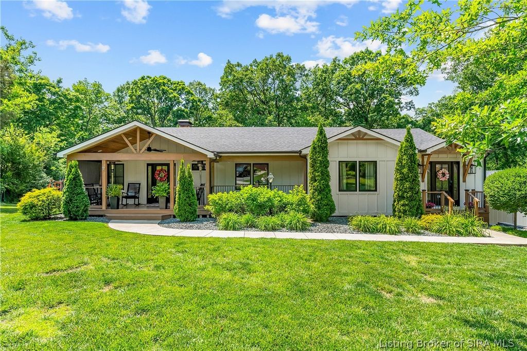 1611 Woodland Road, New Albany, IN 47150