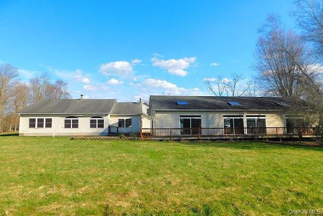 1036 Benjamin Van Keuren Drive, Pine Bush, NY 12566