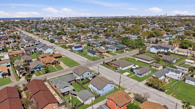 2311 56th Street, Galveston, TX 77551
