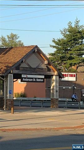 100 1E Clinton Place, Hackensack, NJ 07601