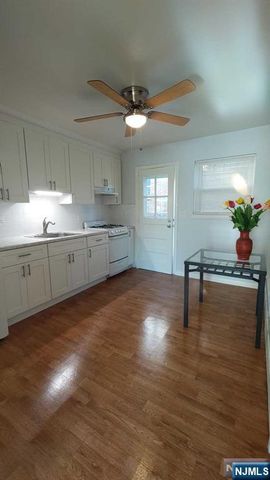 100 1E Clinton Place, Hackensack, NJ 07601