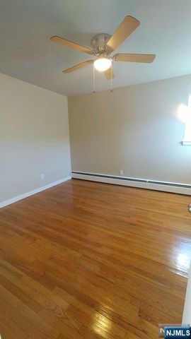 100 1E Clinton Place, Hackensack, NJ 07601