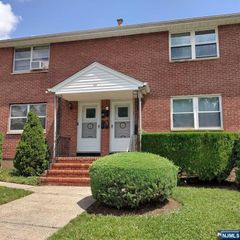 100 1E Clinton Place, Hackensack, NJ 07601