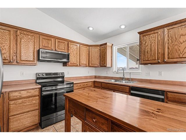 5108 Aramis Ct, Pueblo, CO 81005
