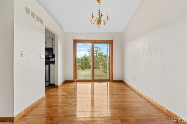 2718 Bryden, Alton, IL 62002