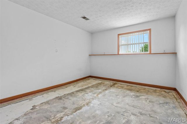 2718 Bryden, Alton, IL 62002