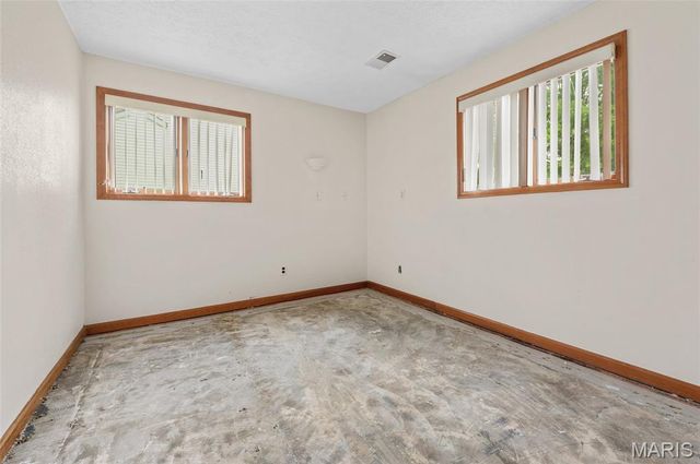2718 Bryden, Alton, IL 62002