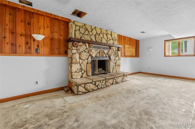 2718 Bryden, Alton, IL 62002