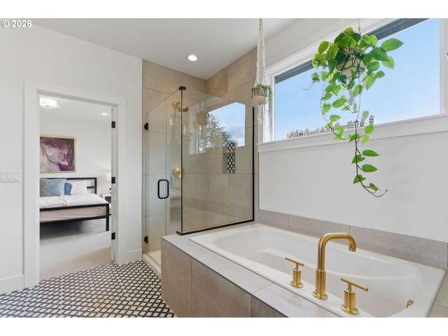 1332 Nw 116TH Ave, Portland, OR 97229