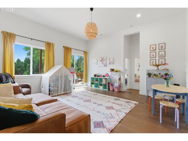 1332 Nw 116TH Ave, Portland, OR 97229