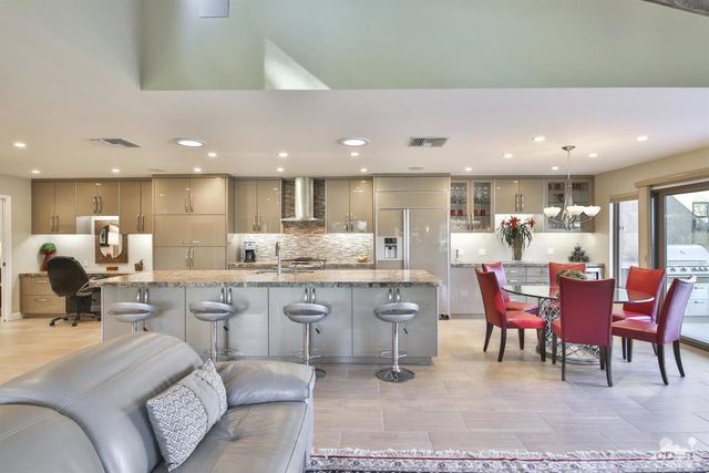 72550 Rolling Knoll Drive, Palm Desert, CA 92260