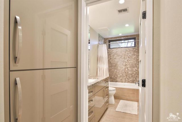 72550 Rolling Knoll Drive, Palm Desert, CA 92260